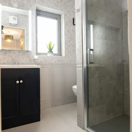 Dom wakacyjny House, 3 Bedrooms *