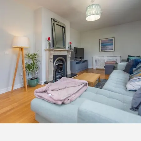 House, 3 Bedrooms بيت للعطل غالواي